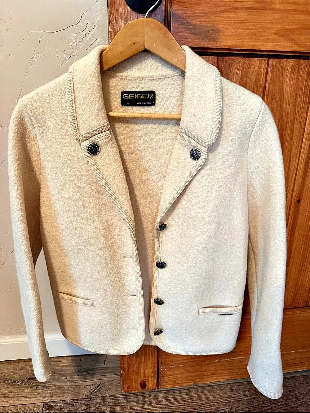 Geiger Austria Boiled Wool Jacket Blazer Size 38 Medium Cream Ivory Salzburg